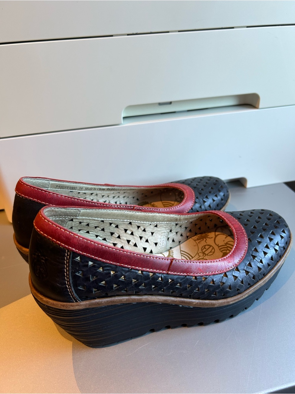 Women's Fly London wedge shoes Size 8 - Picture 2 of 10